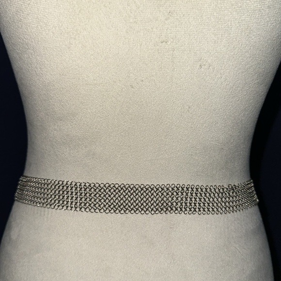 Chanel vintage “RARE” chain mail waist pouch. Spring 1999. - Picture 5 of 9